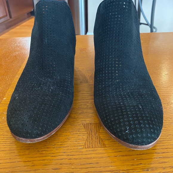 Black ankle boots - Picture 2 of 4